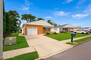 374 Port Royal Dr, Toms River Township, NJ 08757 - Photo 10