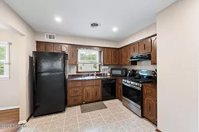 5 Sanders Drive, Middletown, NJ 07748 - Photo 4