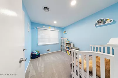 5 Sanders Drive, Middletown, NJ 07748 - Photo 12