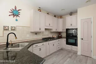 9 W Parsonage Way, Manalapan Township, NJ 07726 - Photo 10