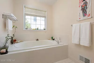 9 W Parsonage Way, Manalapan Township, NJ 07726 - Photo 22