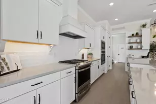 23 Hydrangea Dr, Manalapan Township, NJ 07726 - Photo 34