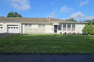 28 B E Rd, Jackson, NJ 08527 - Photo 1