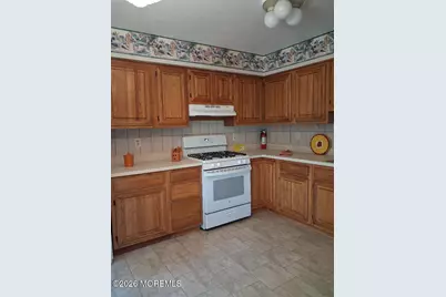 287 Elmwood Court, Howell Township, NJ 07731 - Photo 4