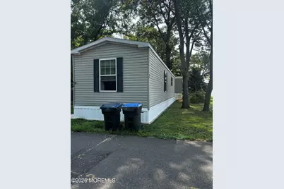 2 Sams Trailer Ct Court, Hazlet Township, NJ 07730 - Photo 1