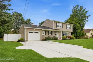 424 W Lake Ave, Oakhurst, NJ 07755 - Photo 6