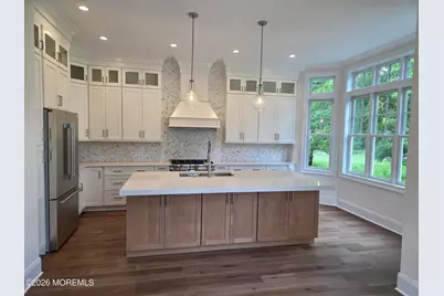 156 Eagle Way, Eatontown, NJ 07724 - Photo 2