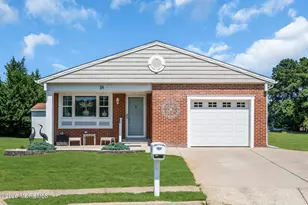 18 Burgess Ct, Toms River Township, NJ 08757 - Photo 1