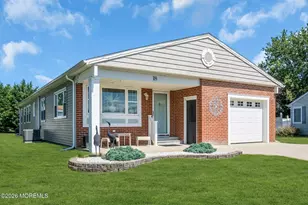 18 Burgess Ct, Toms River Township, NJ 08757 - Photo 2