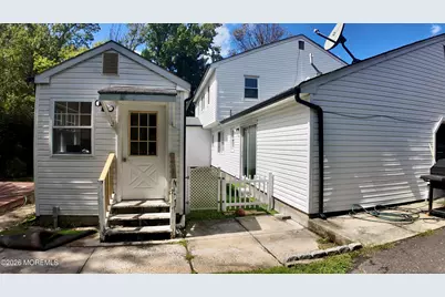 5 Sandburg Drive, Morganville, NJ 07751 - Photo 16