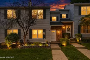 60 Hickory Ct, Jamesburg, NJ 08831 - Photo 2