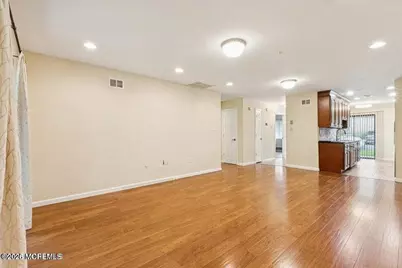 70 Overlook Way #E, Manalapan Township, NJ 07726 - Photo 12
