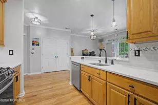 422 Sophee Ln, Lakewood, NJ 08701 - Photo 10
