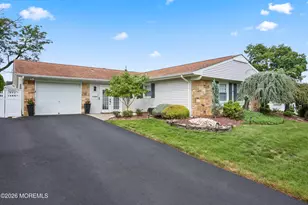 93 Idolstone Ln, Matawan, NJ 07747 - Photo 2