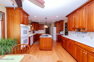 106 Chesterfield Jacobstown Rd, Wrightstown, NJ 08562 - Photo 4
