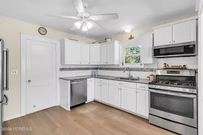 39 Highland Avenue, Leonardo, NJ 07737 - Photo 24