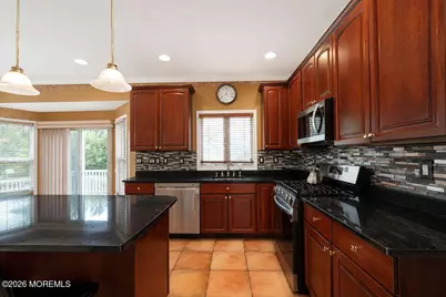 19 Bloomfield Road, Manalapan Township, NJ 07726 - Photo 12