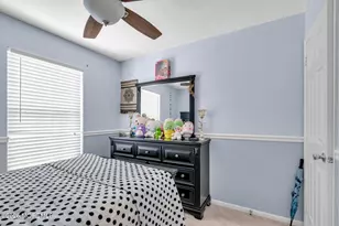 33 Trumbull Dr, Freehold, NJ 07728 - Photo 18