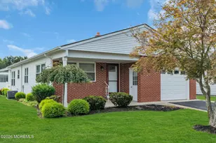 1 Zapata Ct, Toms River Township, NJ 08757 - Photo 2