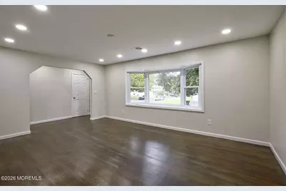 560 Garrett Hill Boulevard, Belford, NJ 07718 - Photo 10
