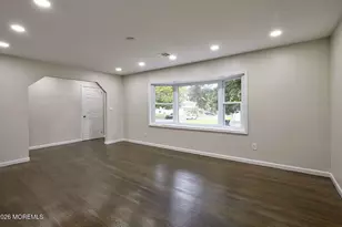 560 Garrett Hill Blvd, Belford, NJ 07718 - Photo 10