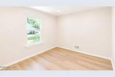 99 Oak Lane, Eatontown, NJ 07724 - Photo 14