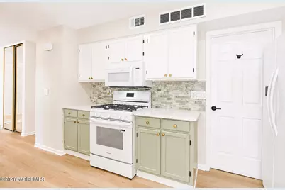 99 Oak Lane, Eatontown, NJ 07724 - Photo 30