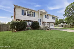 853 Neptune Ave, Beachwood, NJ 08722 - Photo 2