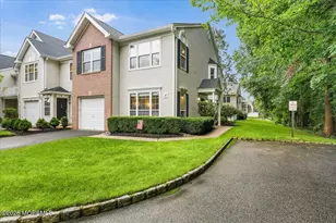 8 Waterville Rd, Manalapan Township, NJ 07726 - Photo 4