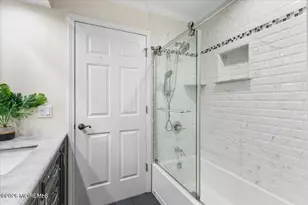 8 Waterville Rd, Manalapan Township, NJ 07726 - Photo 28