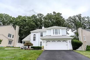 11 Walnut Dr, Howell Township, NJ 07731 - Photo 2
