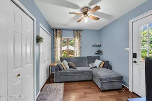 35 Marlboro St, Morganville, NJ 07751 - Photo 14