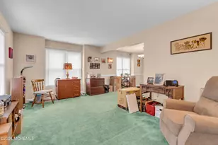 11 Concord Cir, Howell Township, NJ 07731 - Photo 4