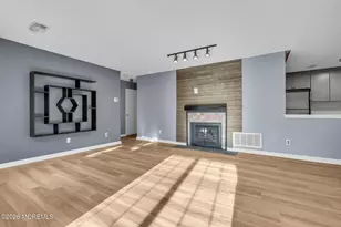 106 Frontier Way, Tinton Falls, NJ 07753 - Photo 8