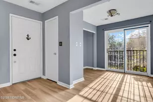 106 Frontier Way, Tinton Falls, NJ 07753 - Photo 4