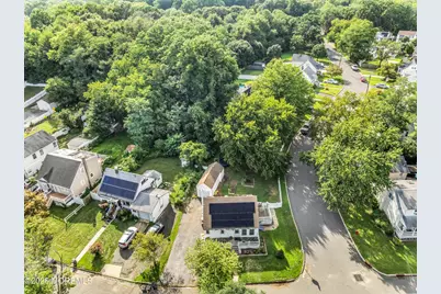 398 Riverdale Drive, Aberdeen Township, NJ 07735 - Photo 18