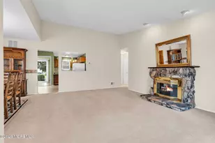 3 Ivy Ridge Close, Freehold, NJ 07728 - Photo 4