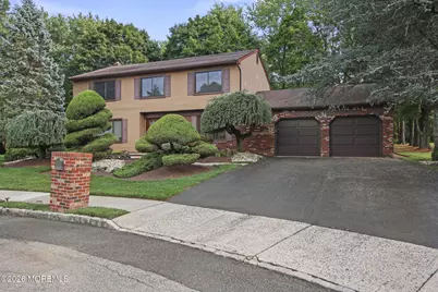 28 Buttonwood Drive, Marlboro Township, NJ 07746 - Photo 2