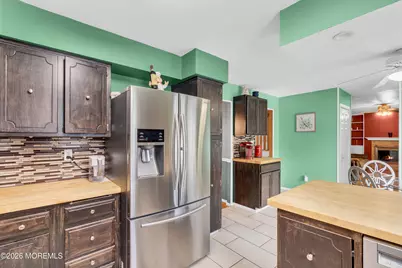 121 Bar Harbor Road S, Freehold, NJ 07728 - Photo 20