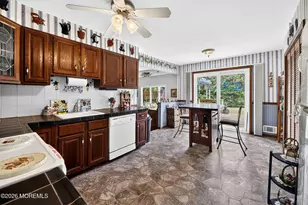 7 Toomin Dr, Neptune Township, NJ 07753 - Photo 6