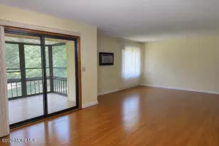 147 Amberly Dr, Manalapan Township, NJ 07726 - Photo 4