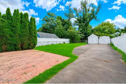 70 W George Street, Freehold, NJ 07728 - Photo 32