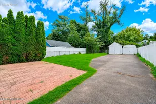 70 W George St, Freehold, NJ 07728 - Photo 32