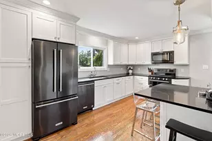 17 Ralph Pl, Morristown, NJ 07960 - Photo 8
