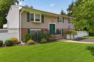 104 Pinewood Rd, Howell Township, NJ 07731 - Photo 2