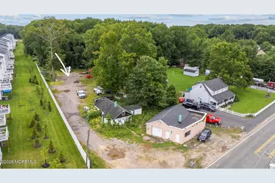 70 Wilson Avenue, Manalapan Township, NJ 07726 - Photo 2