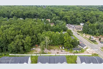 70 Wilson Avenue, Manalapan Township, NJ 07726 - Photo 4