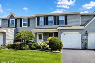 44 Mariners Cove, Freehold, NJ 07728 - Photo 2