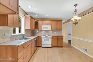 29 Meadowbrook Dr, Howell Township, NJ 07731 - Photo 12