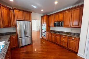 4 Salter Ct, Manalapan Township, NJ 07726 - Photo 8